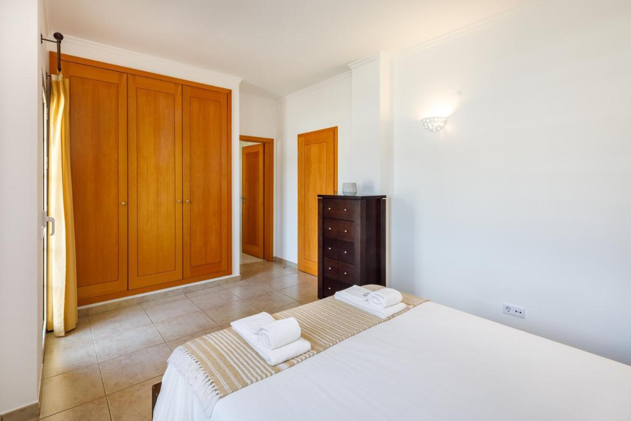 Falesia Beach Villa By The Portuguese Butler Olhos de Agua  Exterior photo